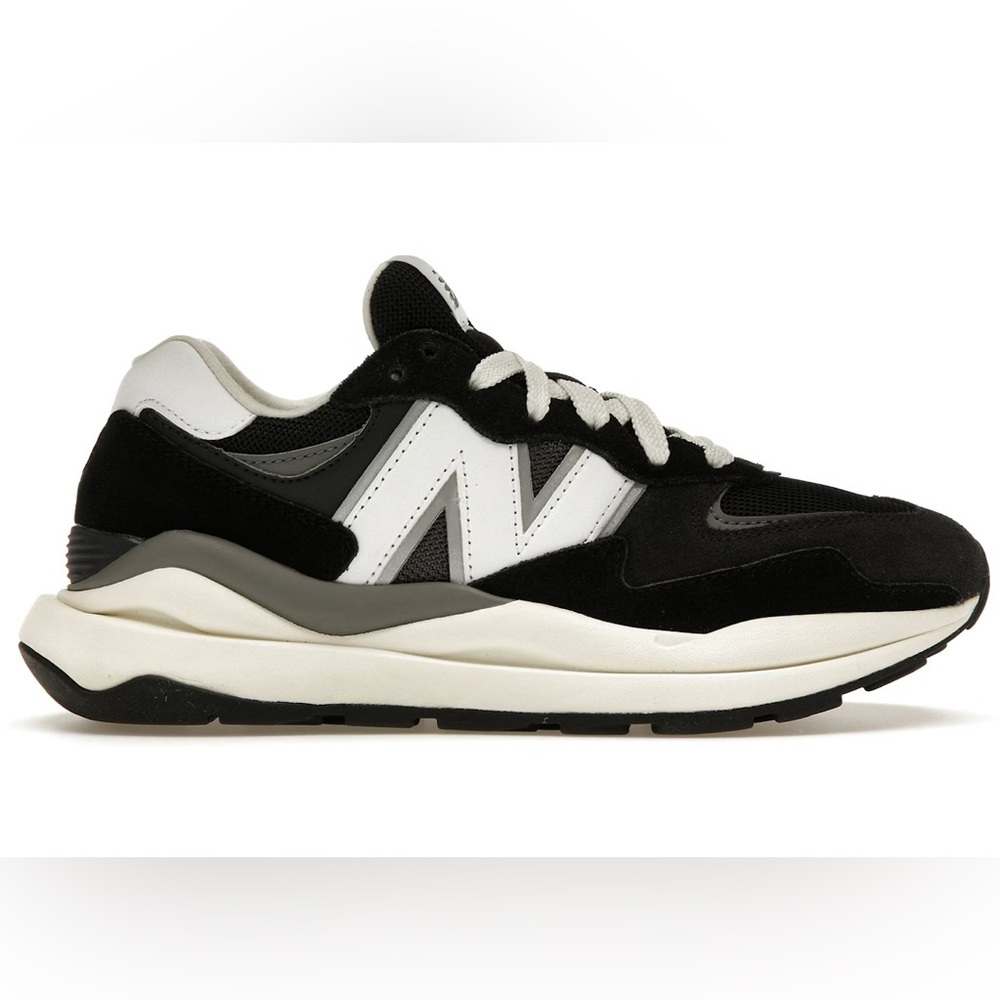 New Balance 5740 Black White Chunky Dad Sneakers Size 9